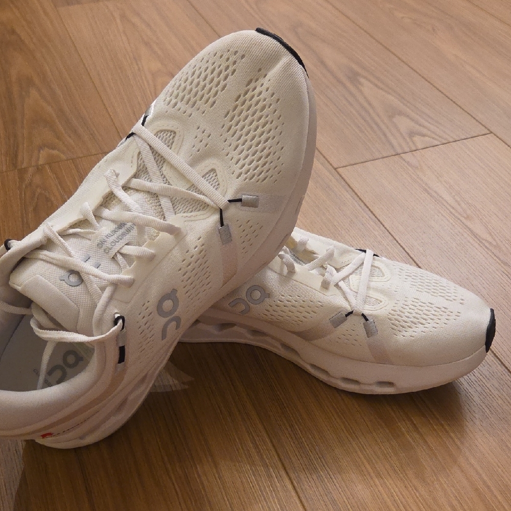 Men's On Cloud Surfer 2 Running Walking Shoes, 10.5, White